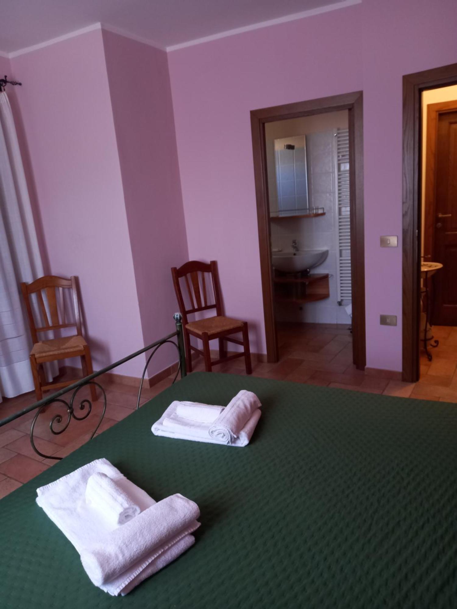 Agriturismo Il Borghetto Монтефалько Экстерьер фото